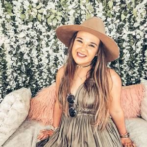 Meet your Posher, Breanna